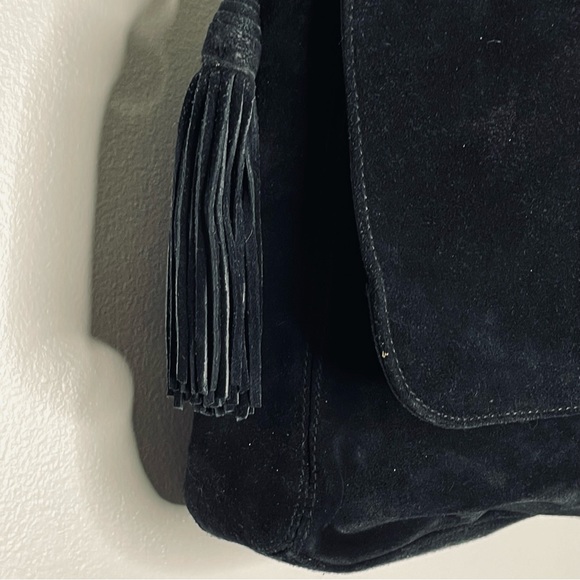 Lord & Taylor vintage boho hippie black leather and suede tassel shoulder bag - Picture 7 of 16